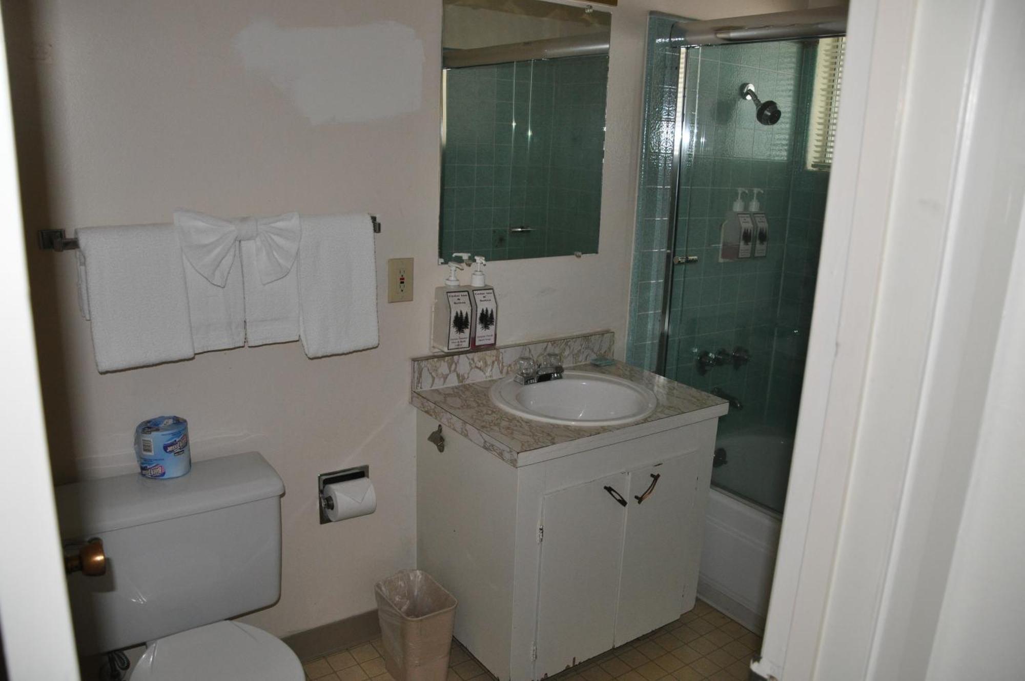 Cedar Inn & Suites Саус Лэйк Тахо Экстерьер фото