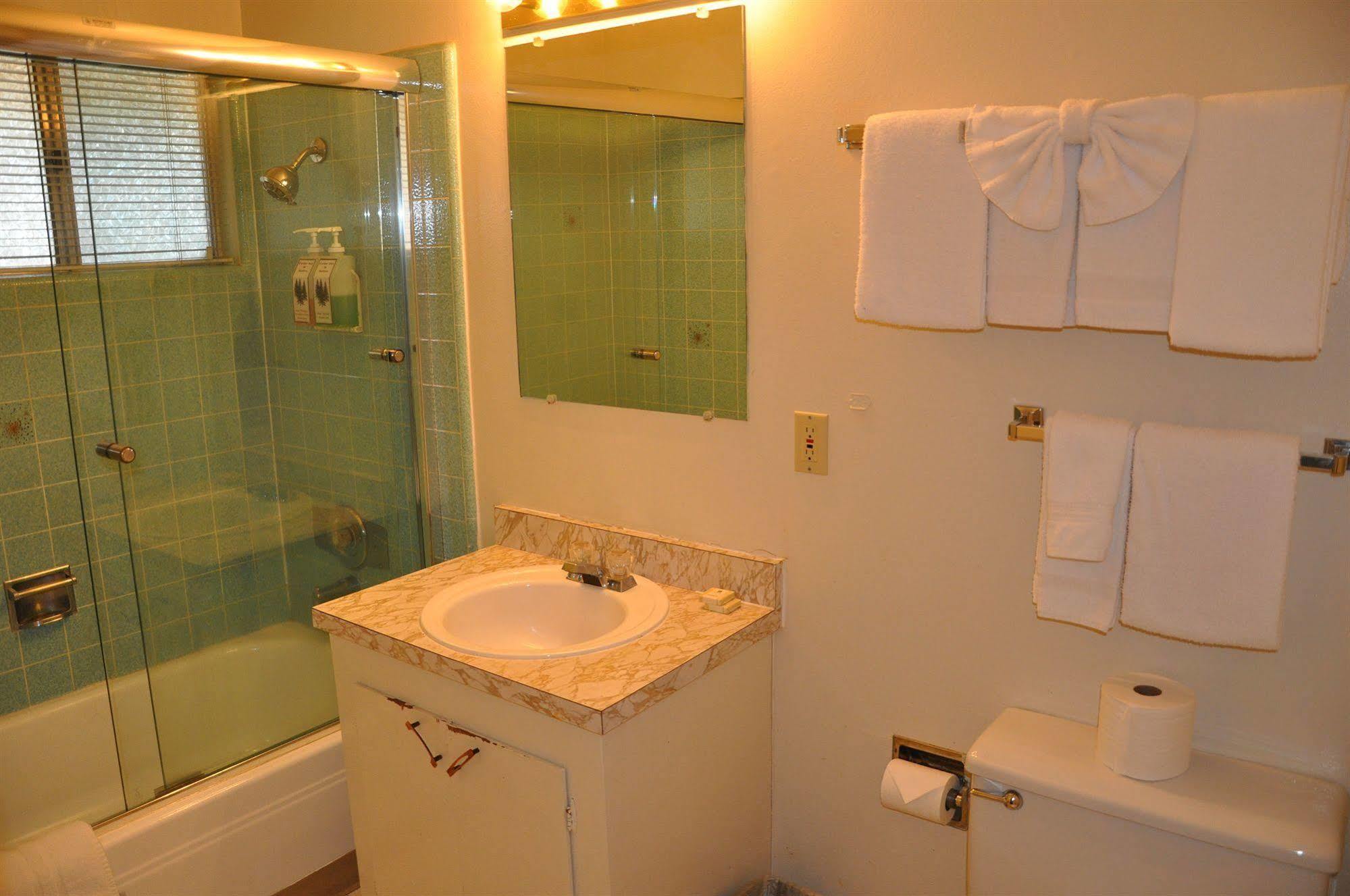 Cedar Inn & Suites Саус Лэйк Тахо Экстерьер фото
