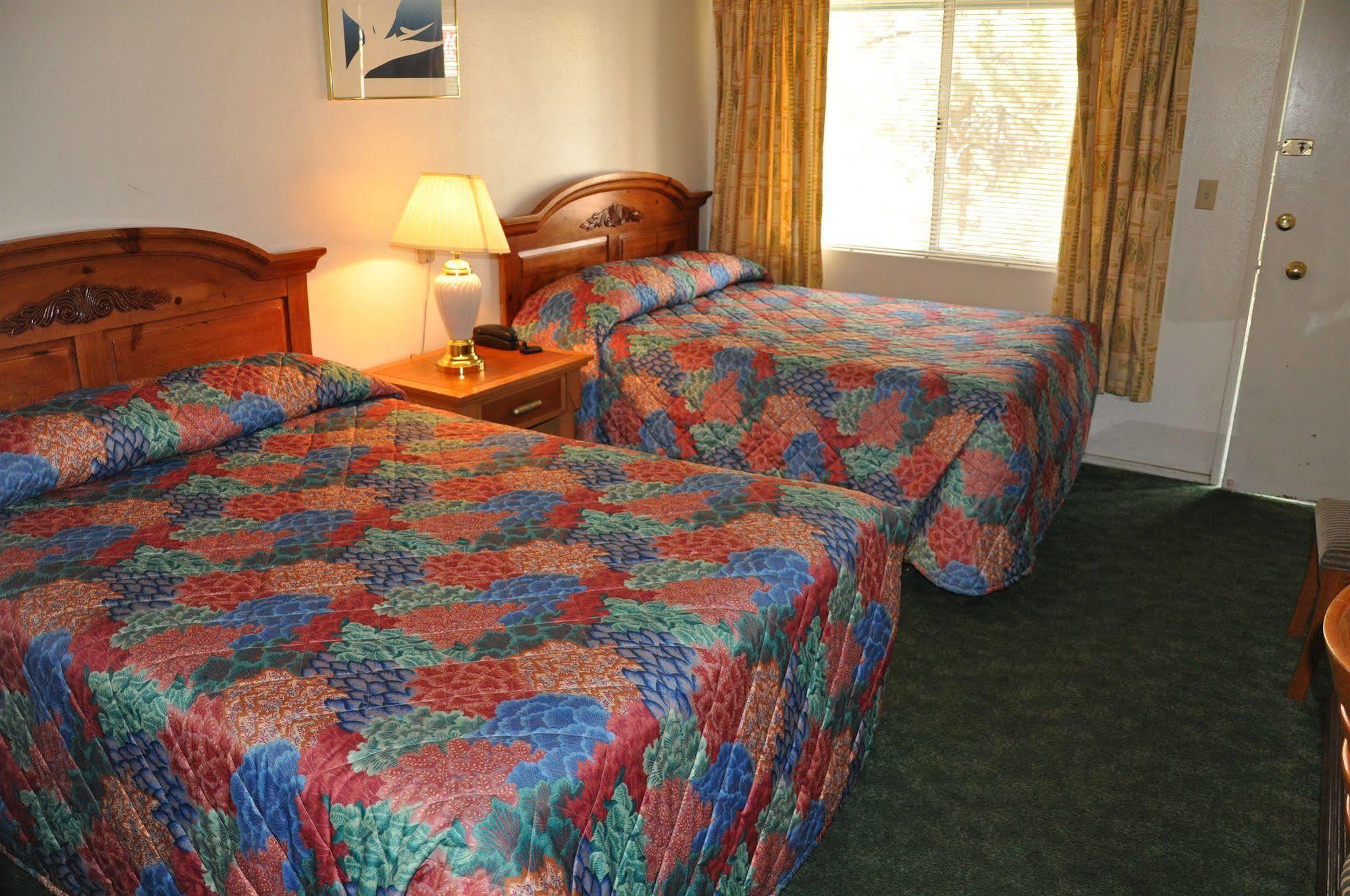 Cedar Inn & Suites Саус Лэйк Тахо Экстерьер фото